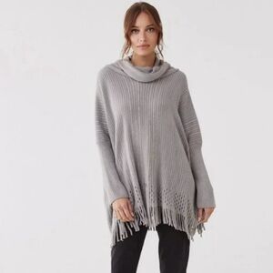 PINKLICIOUS Women’s Gray & Metallic Thread Cowl Neck Fringe Hem Poncho